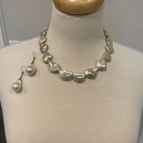 Jewelry - Freshwater pearls necklace and earrings set with sterling